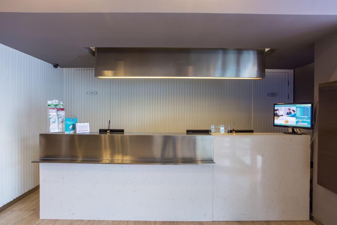 Jinjiang Inn Beijing Gucheng North Road Екстер'єр фото