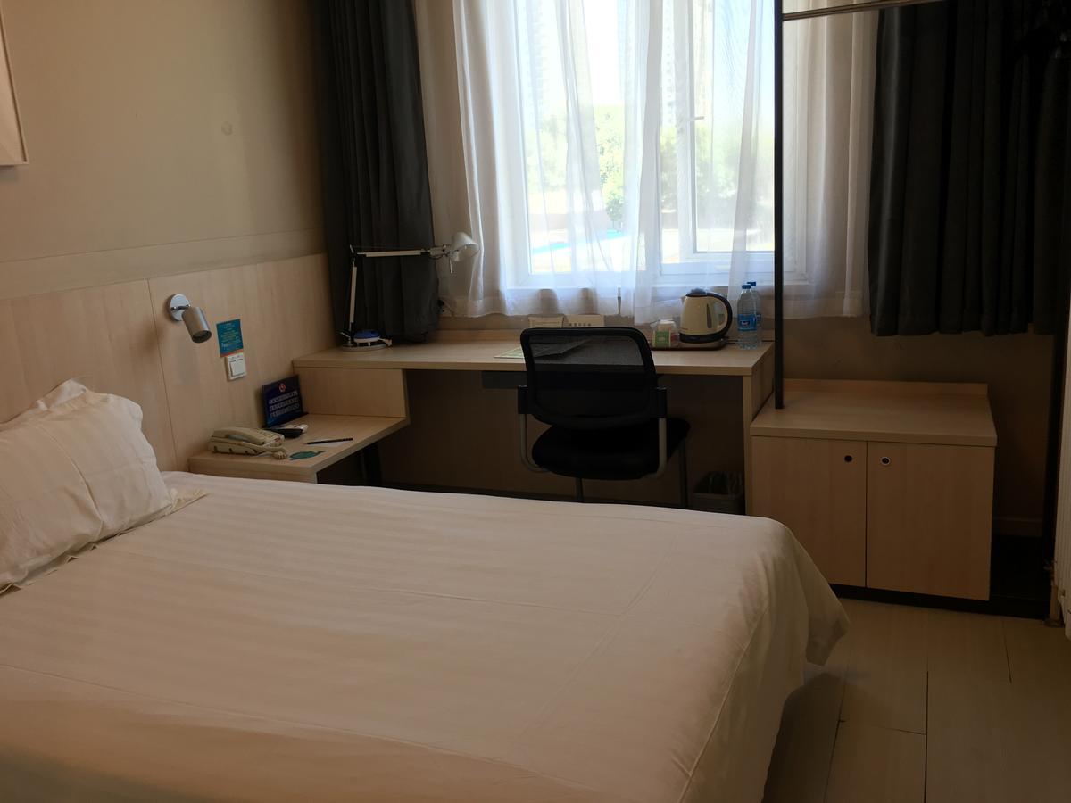 Jinjiang Inn Beijing Gucheng North Road Екстер'єр фото